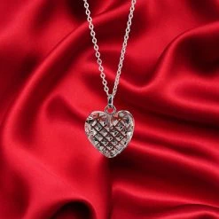 Cashs Crystal Cashs Ireland, Crystal Ireland's True Heart Pendant Necklace, Small