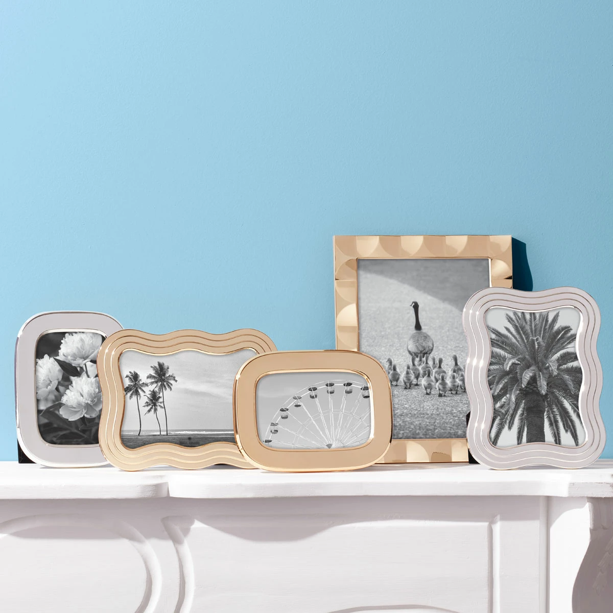 Kate Spade South Street, Lenox Gold Scallop Frame 8x10" 3 Kate Spade South Street, Lenox Gold Scallop Frame 8x10" - Image 3